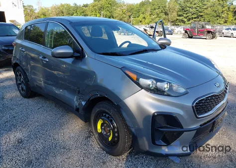 2020 Kia Sportage Lx z USA, uszkodzony, nr VIN KNDPM3AC2L7827491